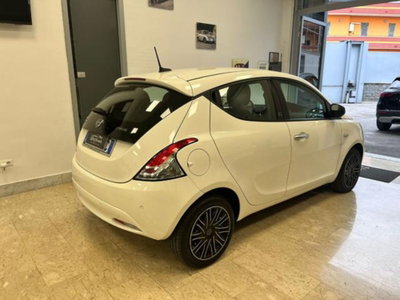 Lancia Ypsilon 1.0 FireFly 5 porte S&S Hybrid Ecochic Gold (3)