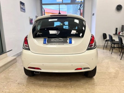 Lancia Ypsilon 1.0 FireFly 5 porte S&S Hybrid Ecochic Gold (4)