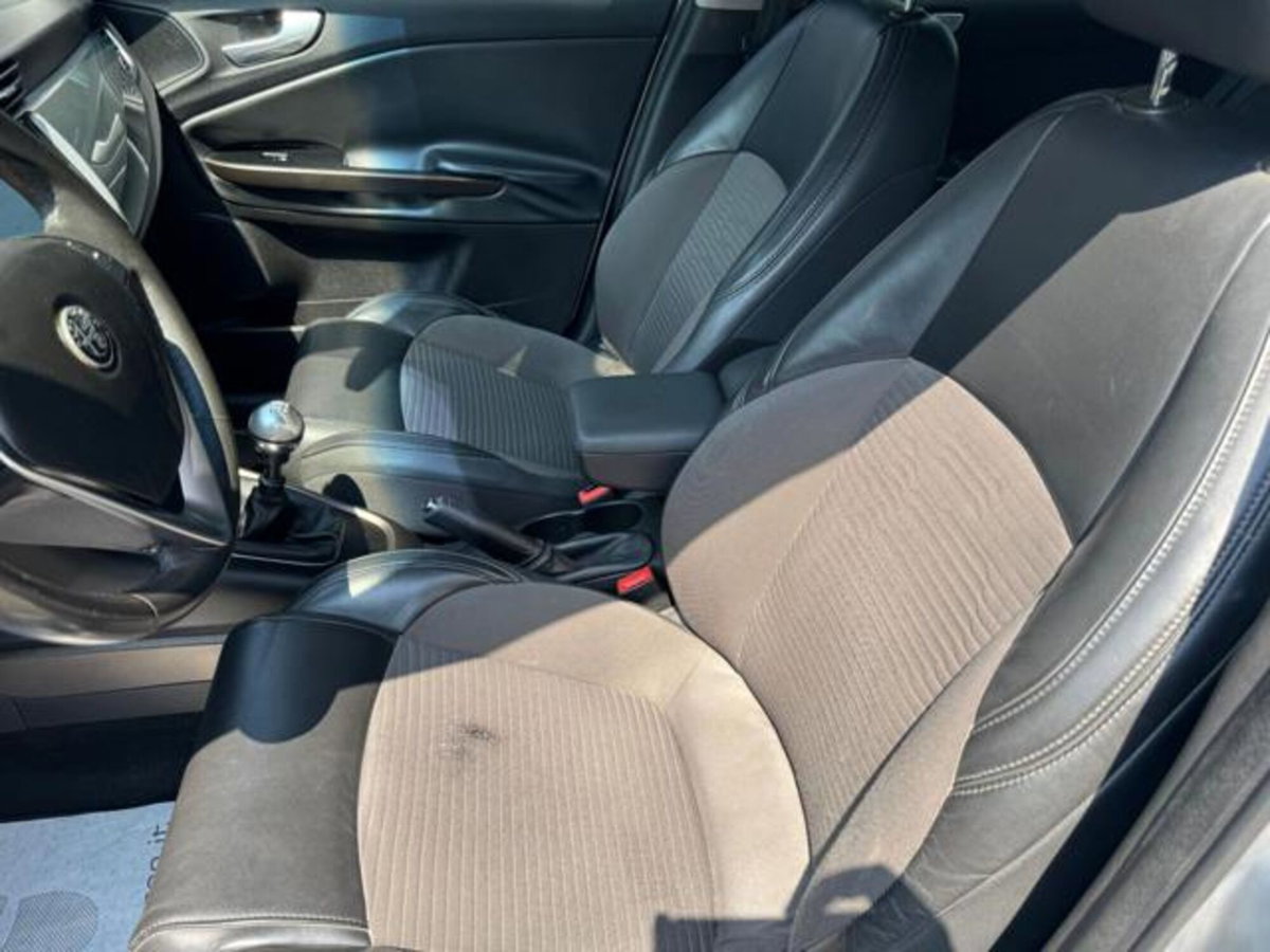 Alfa Romeo Giulietta 2.0 JTDm Giulietta 150cv (13)