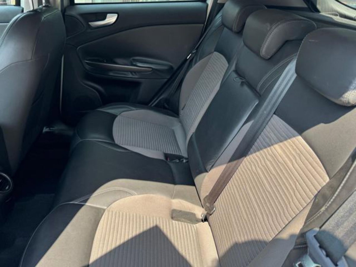 Alfa Romeo Giulietta 2.0 JTDm Giulietta 150cv (14)