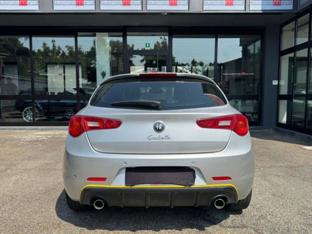 Alfa Romeo Giulietta 2.0 JTDm Giulietta 150cv (5)