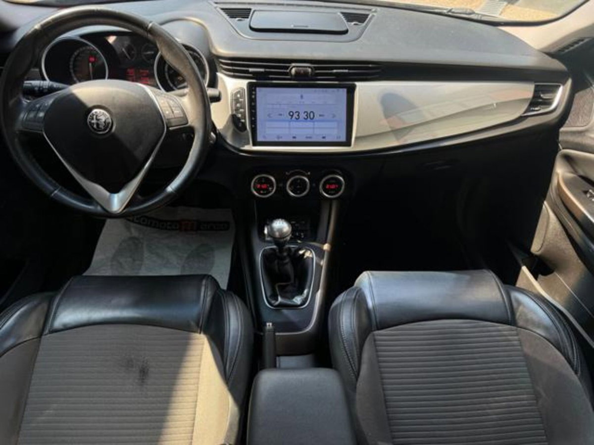 Alfa Romeo Giulietta 2.0 JTDm Giulietta 150cv (7)