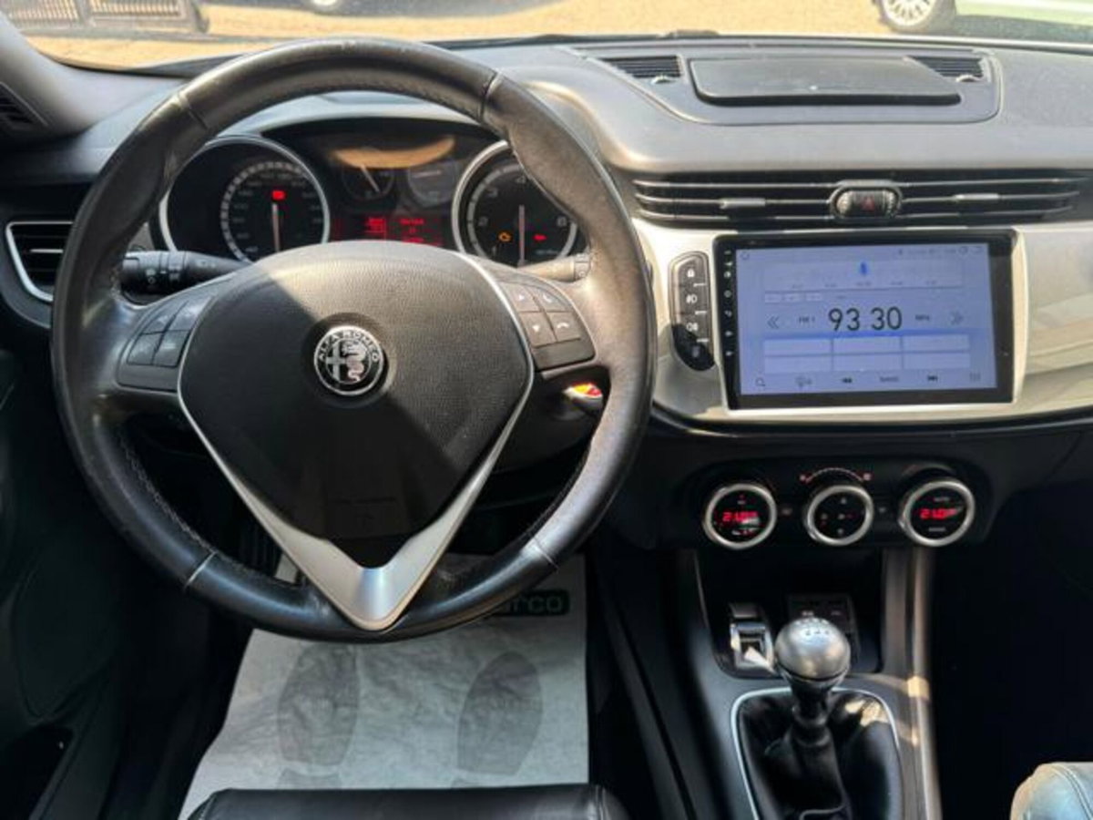 Alfa Romeo Giulietta 2.0 JTDm Giulietta 150cv (8)