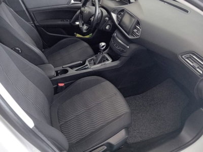 Peugeot 308 SW PureTech Turbo 130 S&S Active Pack (16)