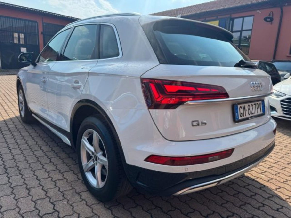 Audi Q5 35 TDI S tronic Business Advanced (4)