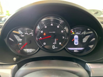 Porsche 718 Cayman  Cayman 2.0 300cv (12)