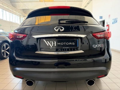 Infiniti QX70 3.0 diesel V6 AT GT Premium (5)
