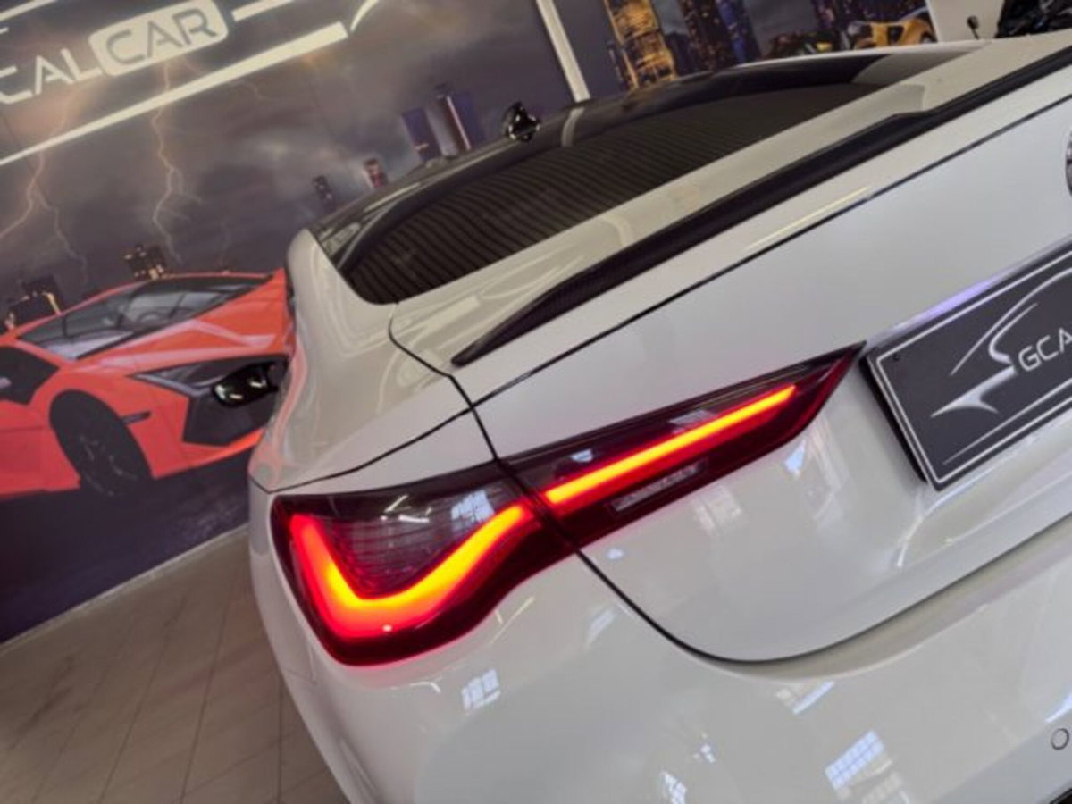 BMW Serie 4 Coupé M4 Competition (12)