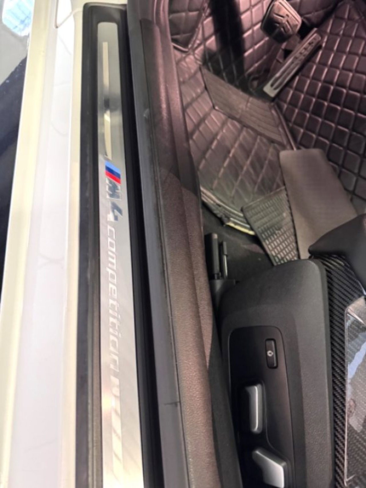 BMW Serie 4 Coupé M4 Competition (19)