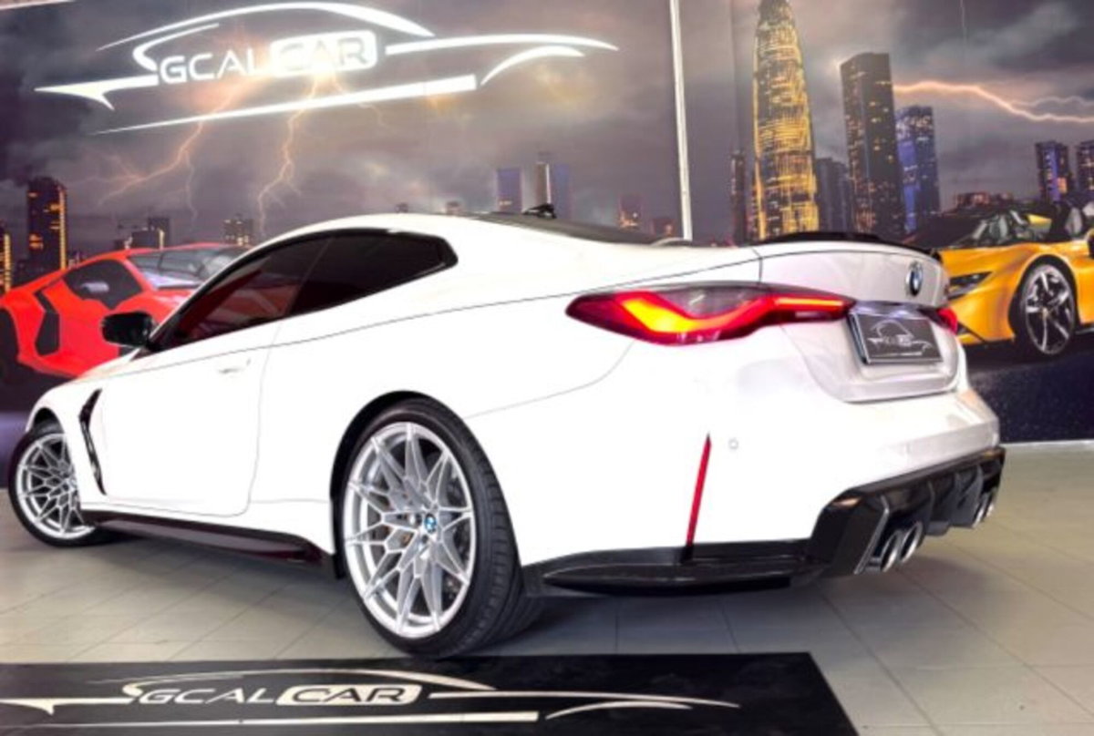 BMW Serie 4 Coupé M4 Competition (2)