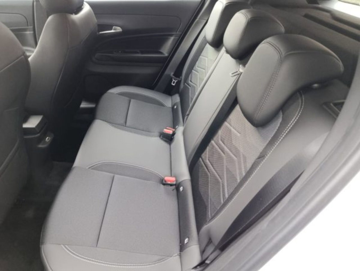 Jeep Avenger 1.2 turbo e-hybrid mhev Altitude fwd 110cv edct6 (6)