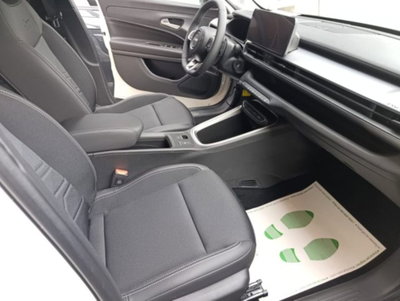 Jeep Avenger 1.2 turbo e-hybrid mhev Altitude fwd 110cv edct6 (7)