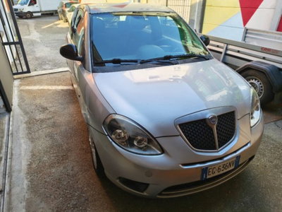 Lancia Ypsilon 1.2 69 CV Elle (2)