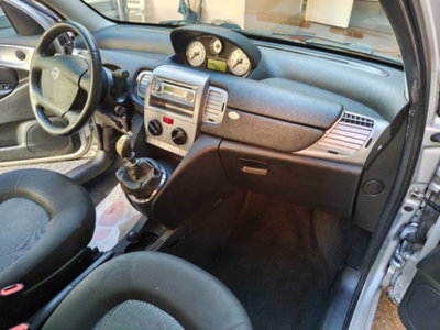 Lancia Ypsilon 1.2 69 CV Elle (9)