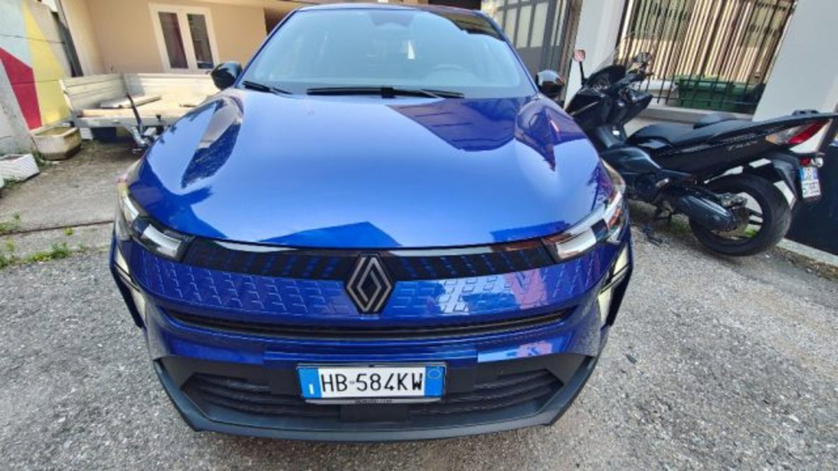 Renault Captur 1.8 full hybrid Esprit Alpine 160cv auto (3)