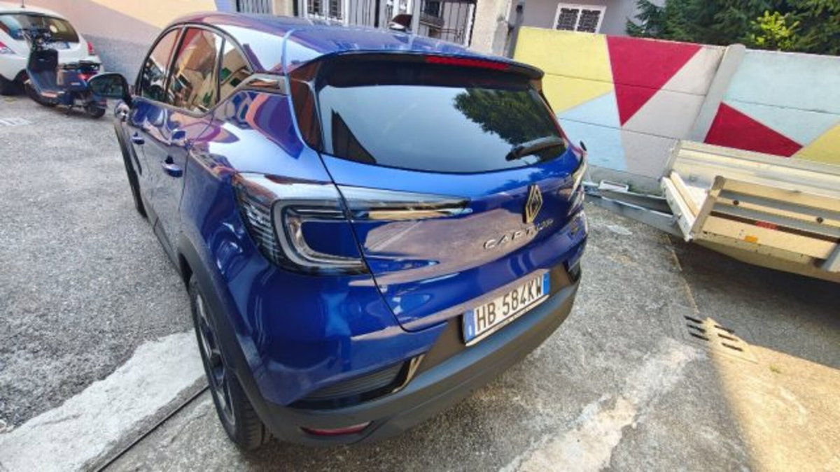 Renault Captur 1.8 full hybrid Esprit Alpine 160cv auto (5)