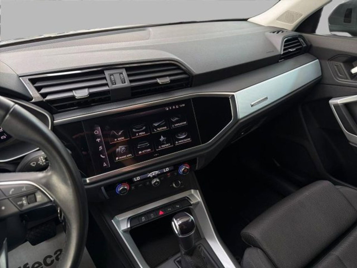 Audi Q3 35 TDI quattro S tronic Business (10)