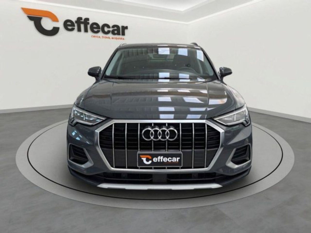 Audi Q3 35 TDI quattro S tronic Business (2)