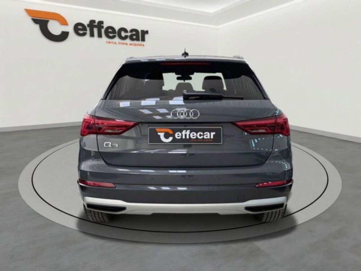 Audi Q3 35 TDI quattro S tronic Business (5)