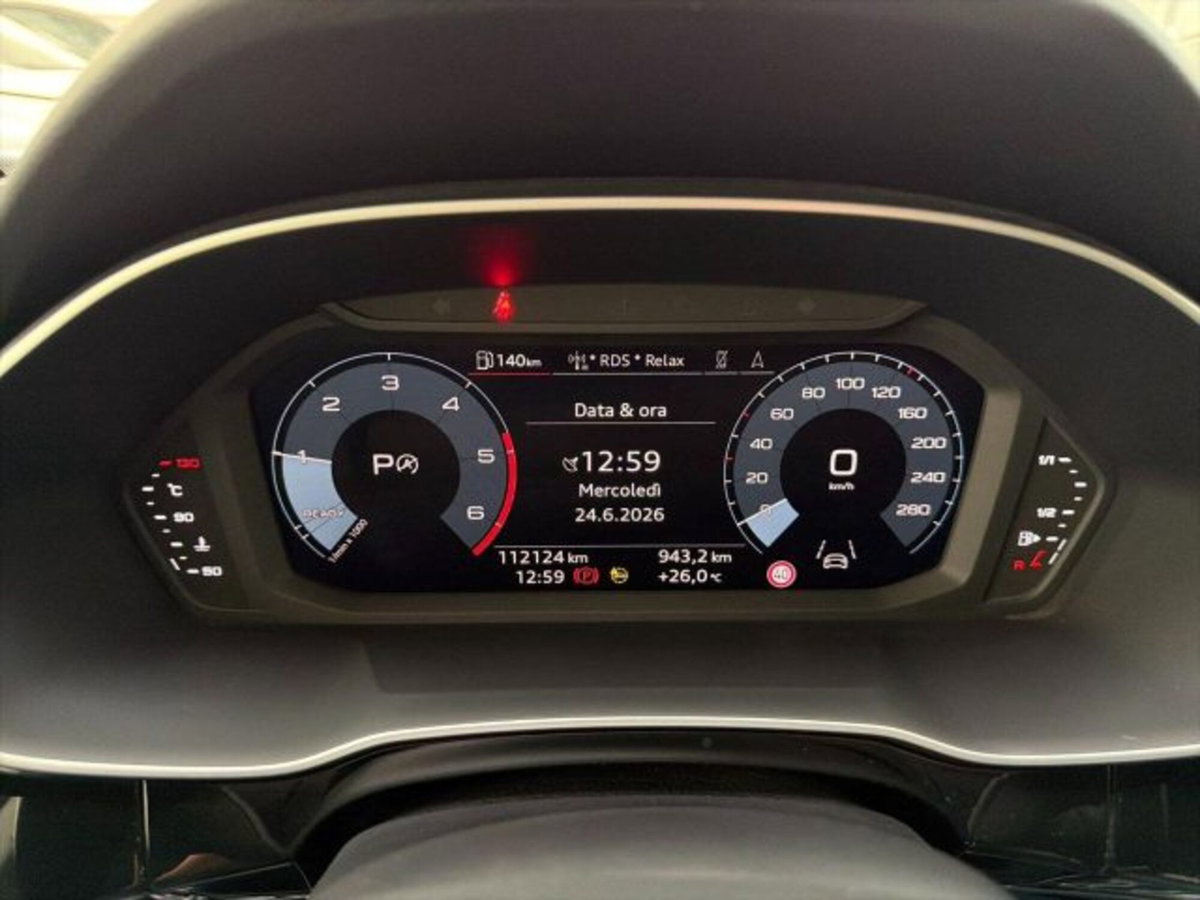 Audi Q3 35 TDI quattro S tronic Business (9)