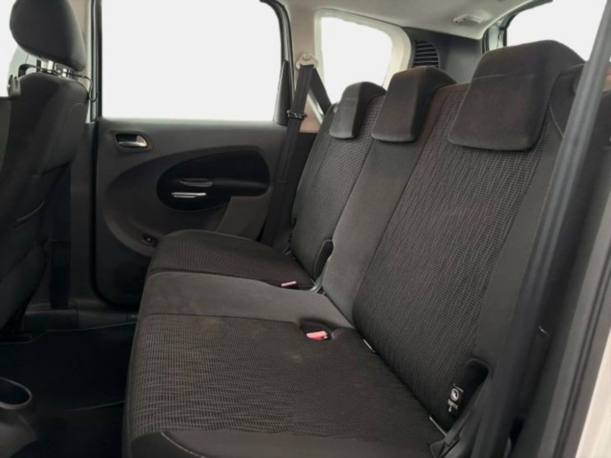 Citroen C3 Picasso 1.6 HDi 115 Exclusive (13)