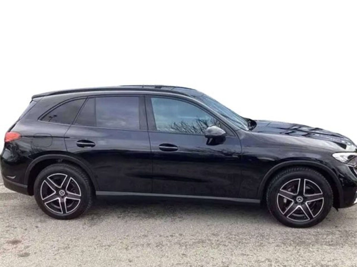 Mercedes-Benz GLC 220 d 4Matic Mild Hybrid AMG Premium Plus (4)