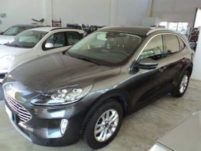 Ford Kuga 1.5 EcoBoost 150 CV 2WD Titanium X (2)
