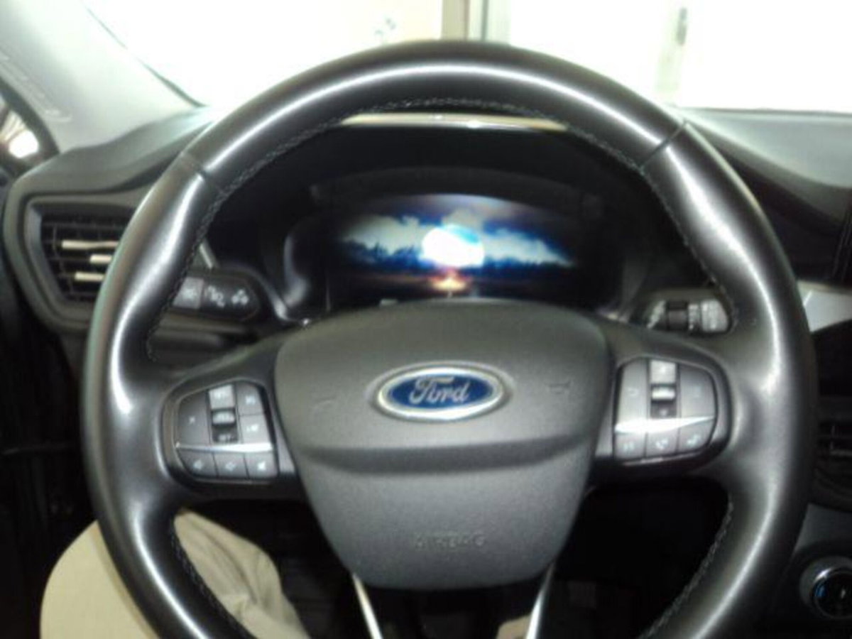 Ford Kuga 1.5 EcoBoost 150 CV 2WD Titanium X (5)