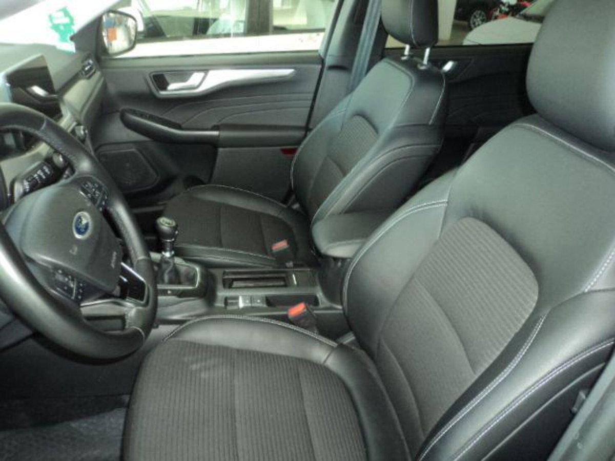 Ford Kuga 1.5 EcoBoost 150 CV 2WD Titanium X (7)