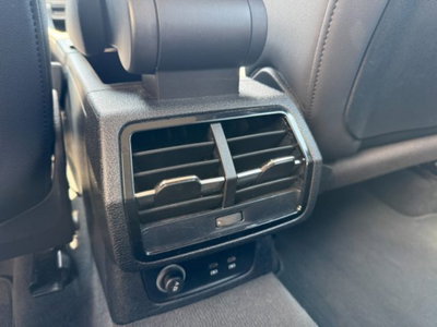 Audi Q3 35 TDI quattro S tronic Business (11)