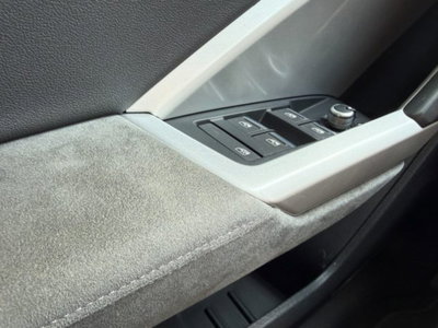 Audi Q3 35 TDI quattro S tronic Business (16)