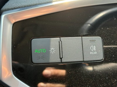 Audi Q3 35 TDI quattro S tronic Business (17)