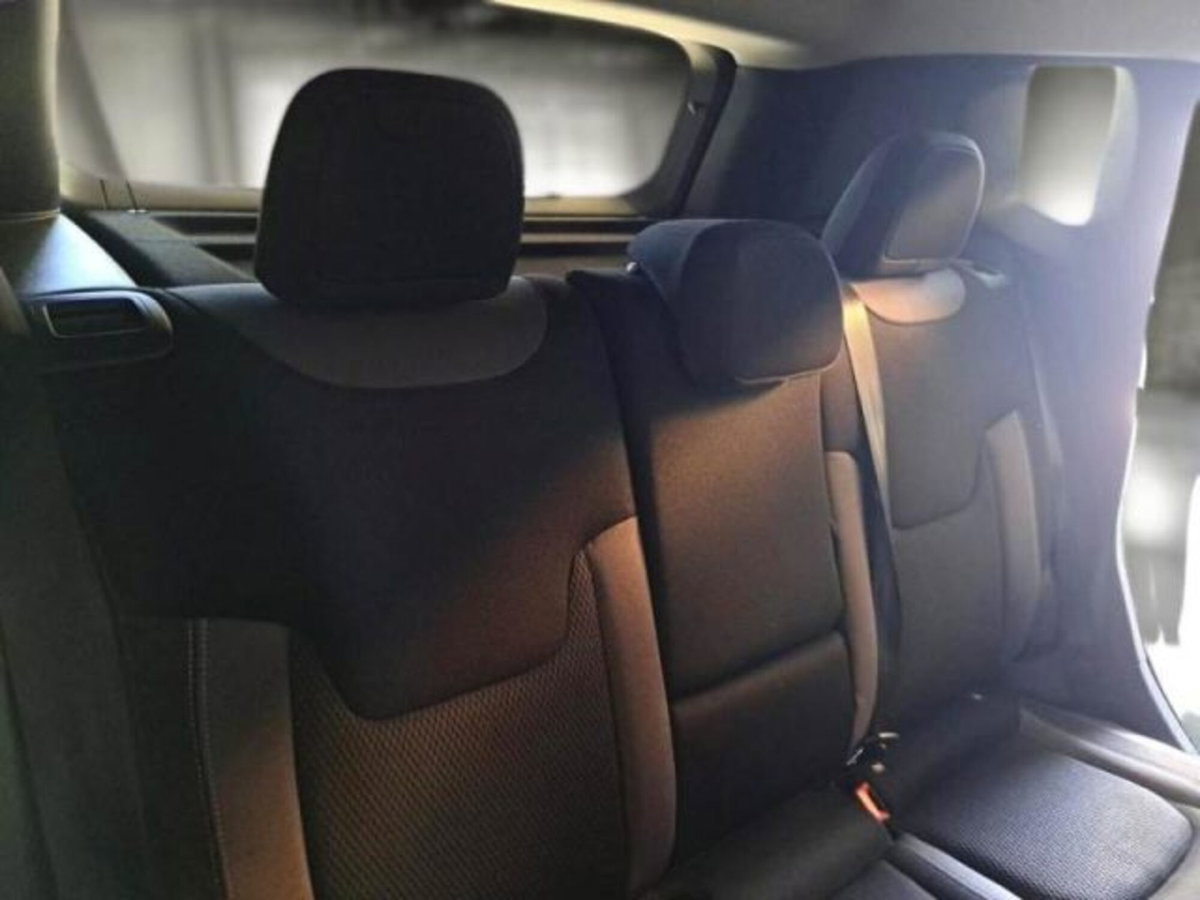 Jeep Renegade 1.6 Mjt 130 CV Limited (11)