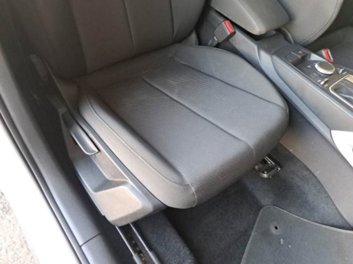 Audi Q2 Q2 30 TDI S tronic Business (12)