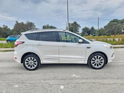 Ford Kuga 2.0 TDCI 180 CV S&S 4WD Powershift Vignale (4)