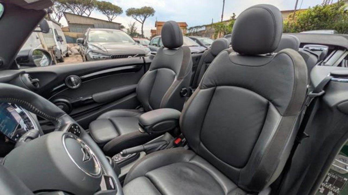 MINI Mini Cabrio 2.0 John Cooper Works Cabrio (16)