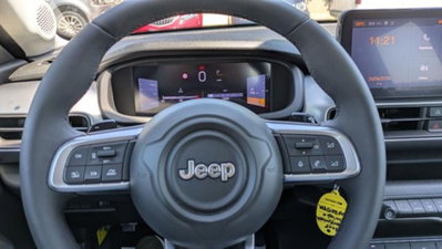 Jeep Avenger 1.2 turbo e-hybrid mhev Altitude fwd 110cv edct6 (11)