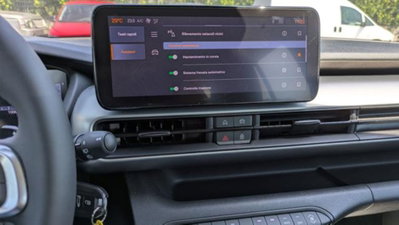 Jeep Avenger 1.2 turbo e-hybrid mhev Altitude fwd 110cv edct6 (12)