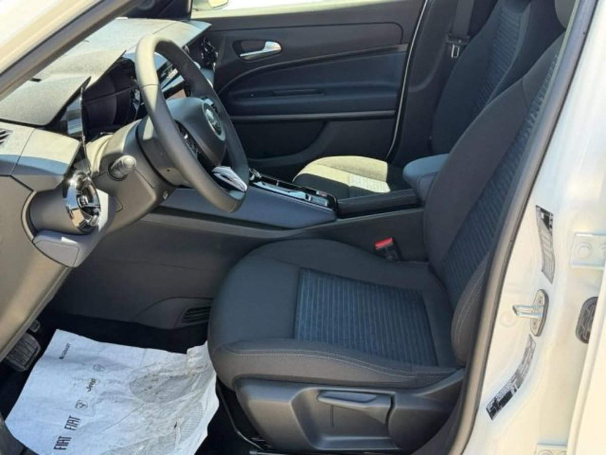 Alfa Romeo Junior 1.2 ibrida Sprint 145cv edct6 (12)