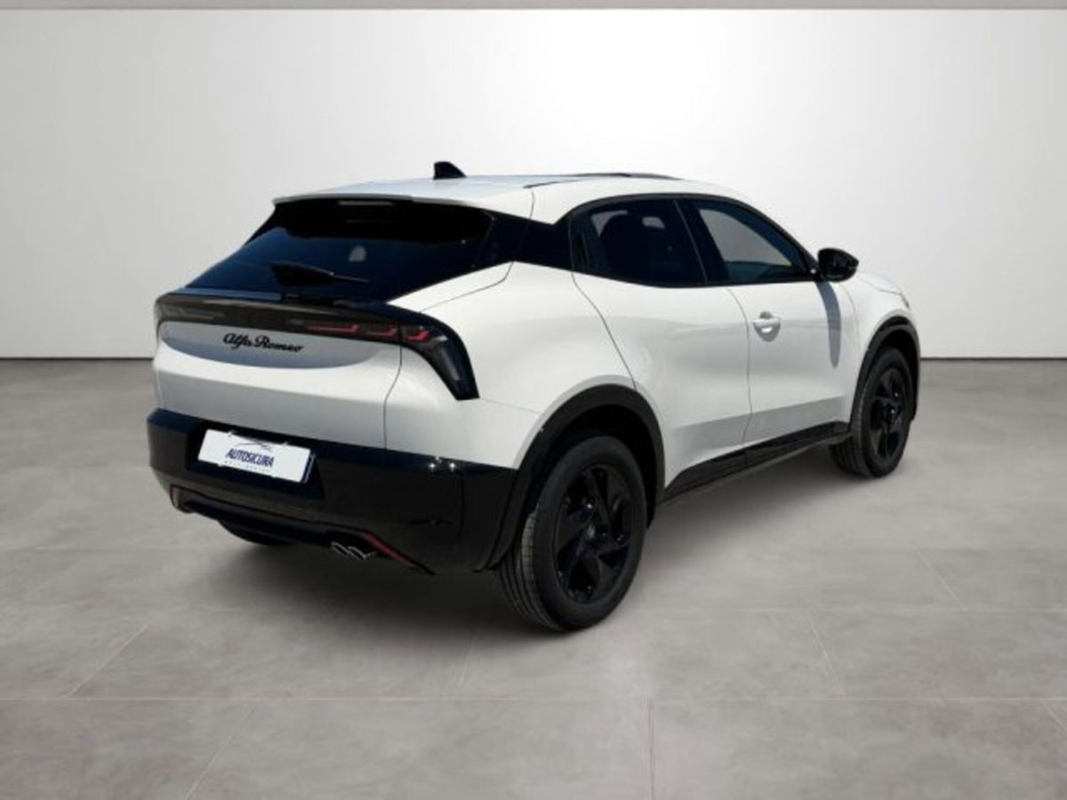Alfa Romeo Junior 1.2 ibrida Sprint 145cv edct6 (4)