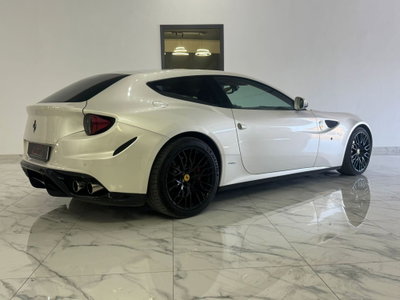 Ferrari FF Coupé FF DCT (10)