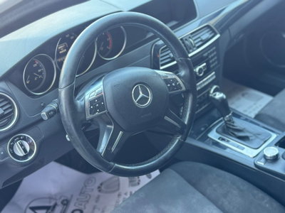 Mercedes-Benz Classe C Station Wagon 200 CDI Avantgarde (10)