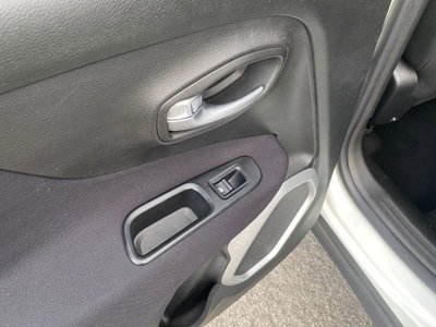 Jeep Renegade 1.6 Mjt 120 CV Limited (14)