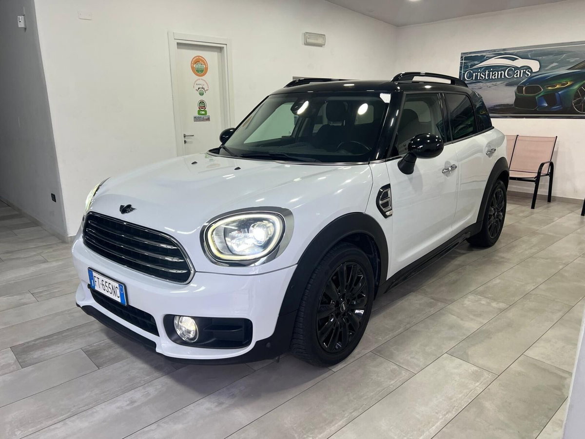 MINI Mini Countryman 2.0 Cooper D Essential Countryman (2)
