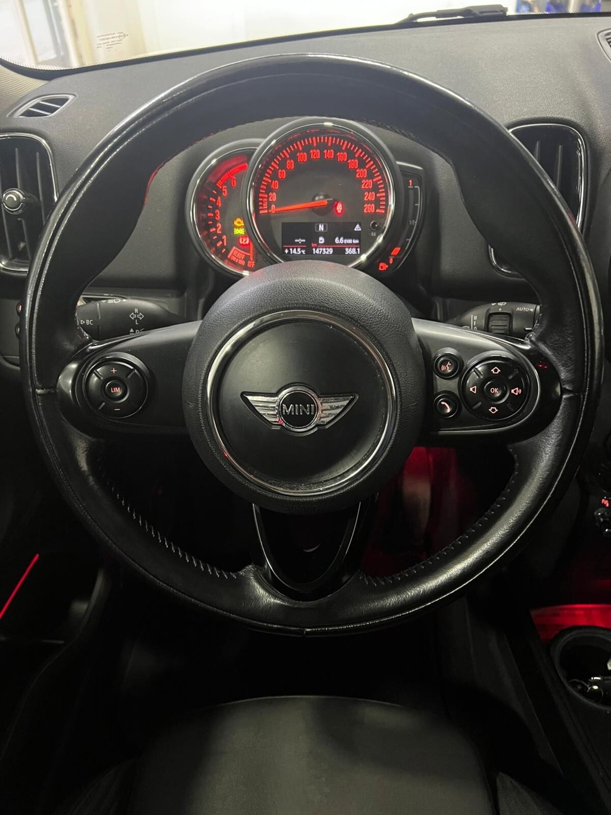 MINI Mini Countryman 2.0 Cooper D Essential Countryman (20)