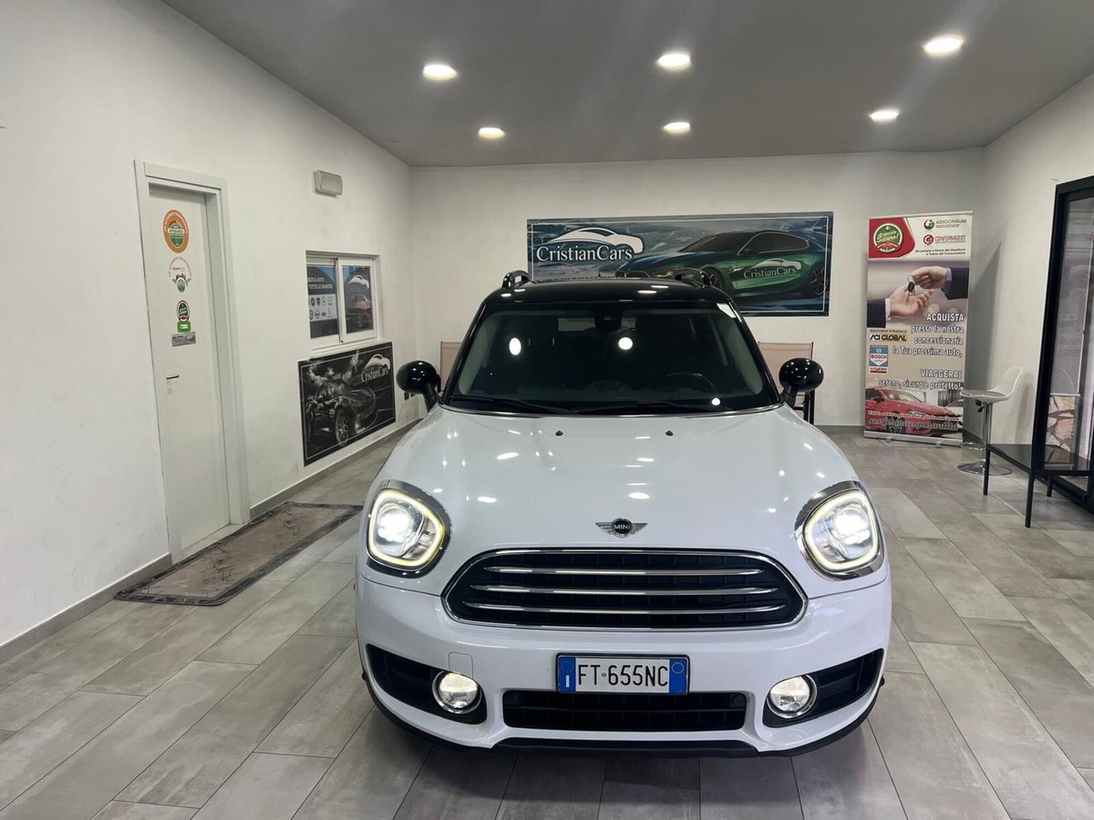 MINI Mini Countryman 2.0 Cooper D Essential Countryman (4)