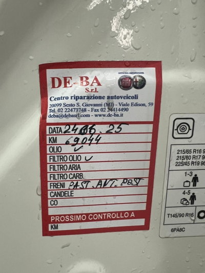 Nissan Juke 1.0 dig-t N-Connecta 114cv (12)