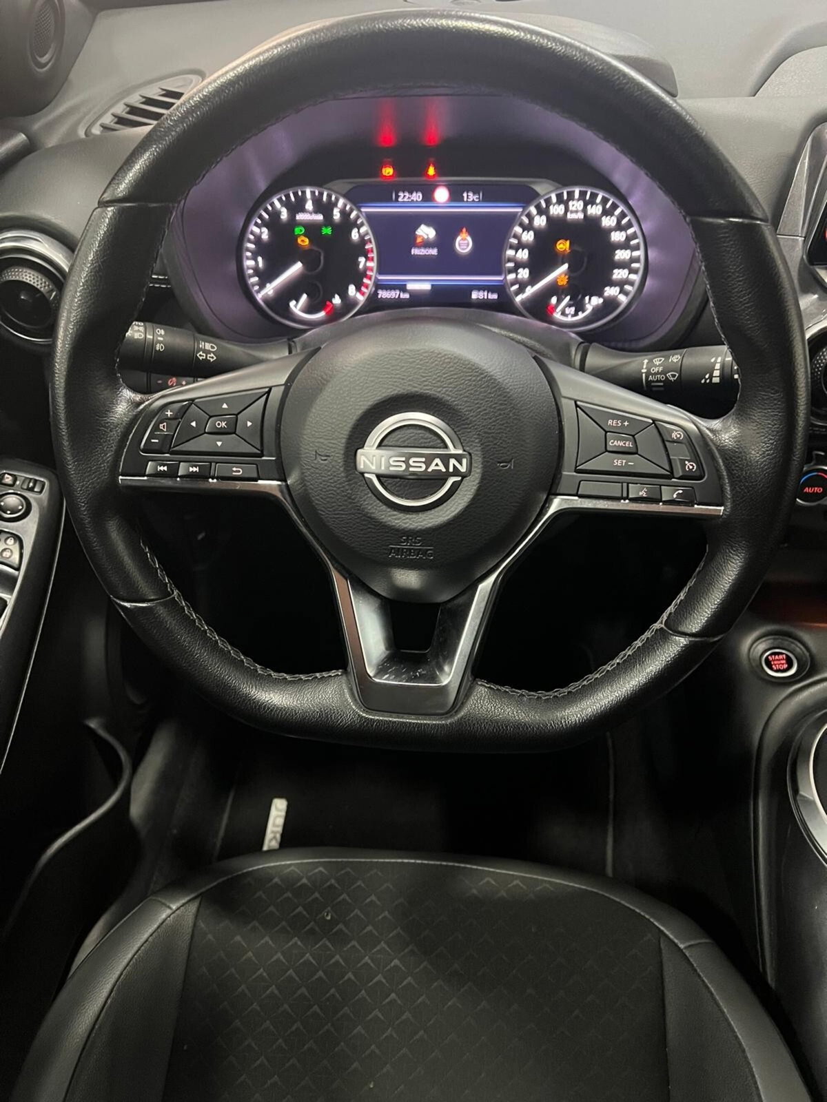 Nissan Juke 1.0 dig-t N-Connecta 114cv (19)