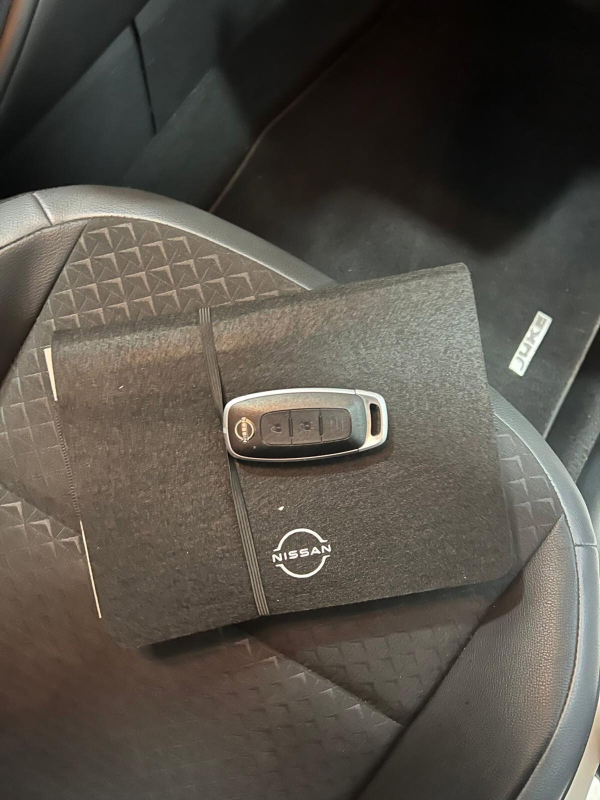 Nissan Juke 1.0 dig-t N-Connecta 114cv (20)
