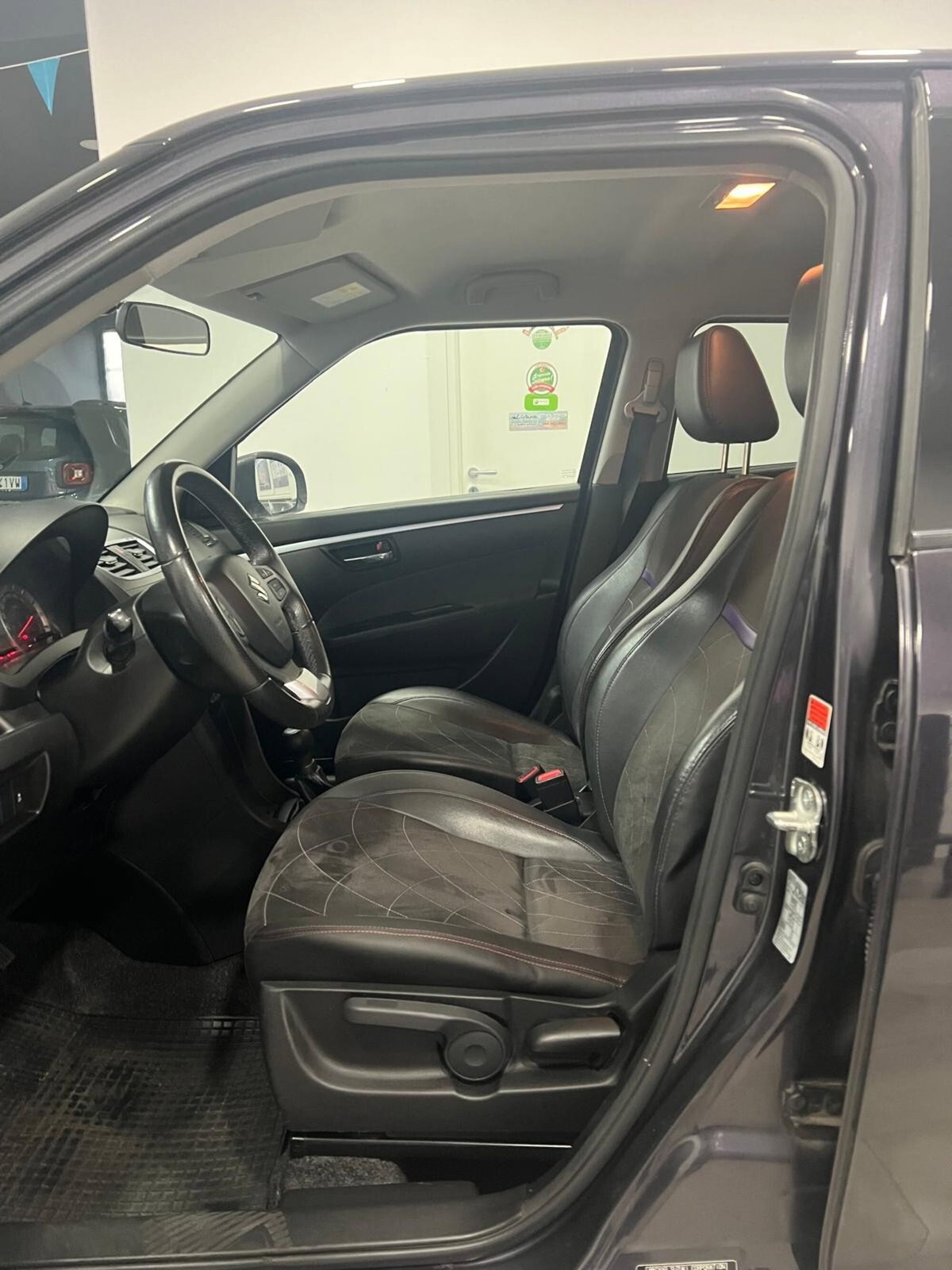Suzuki Swift 1.3 DDiS 5 porte B-Cool (10)